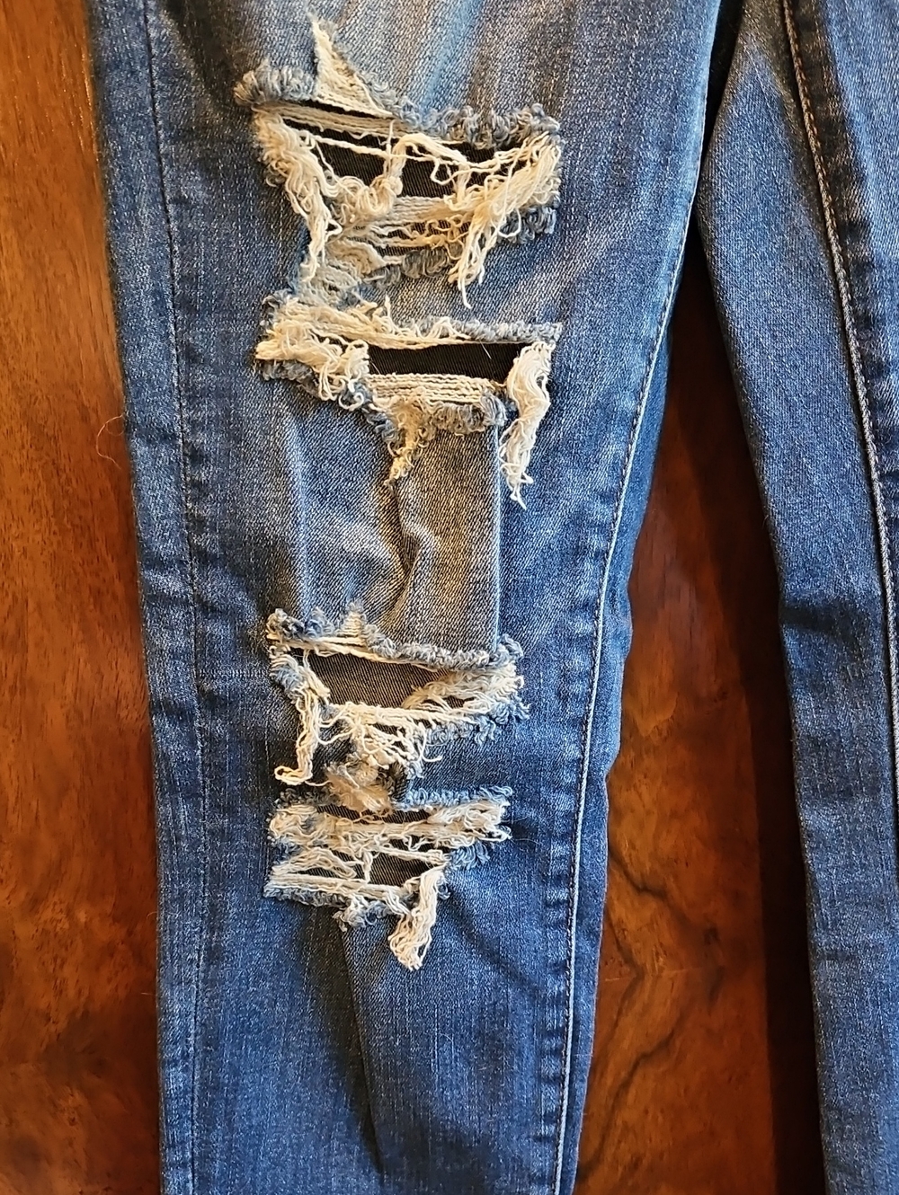Women's American Eagle Outfitters Distressed Straight Leg Jeans - Blue - Size 4 - Picture 2 of 10